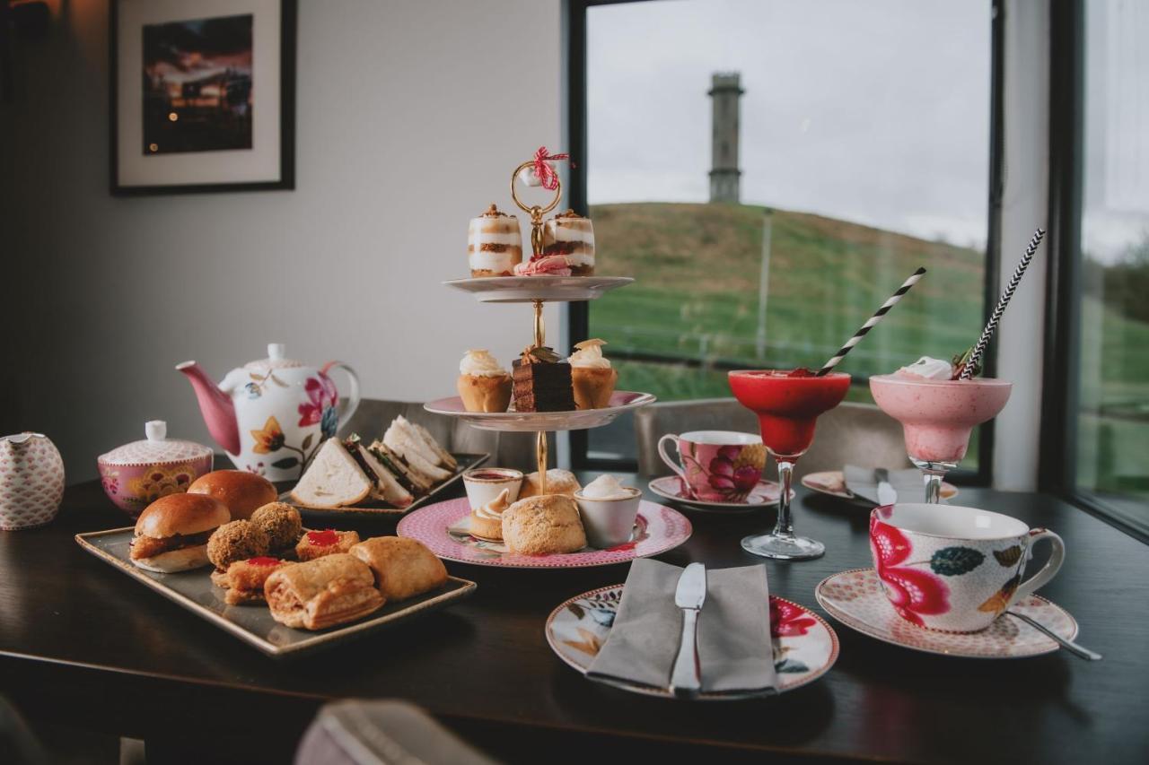 The Knowes & Restaurant Macduff
