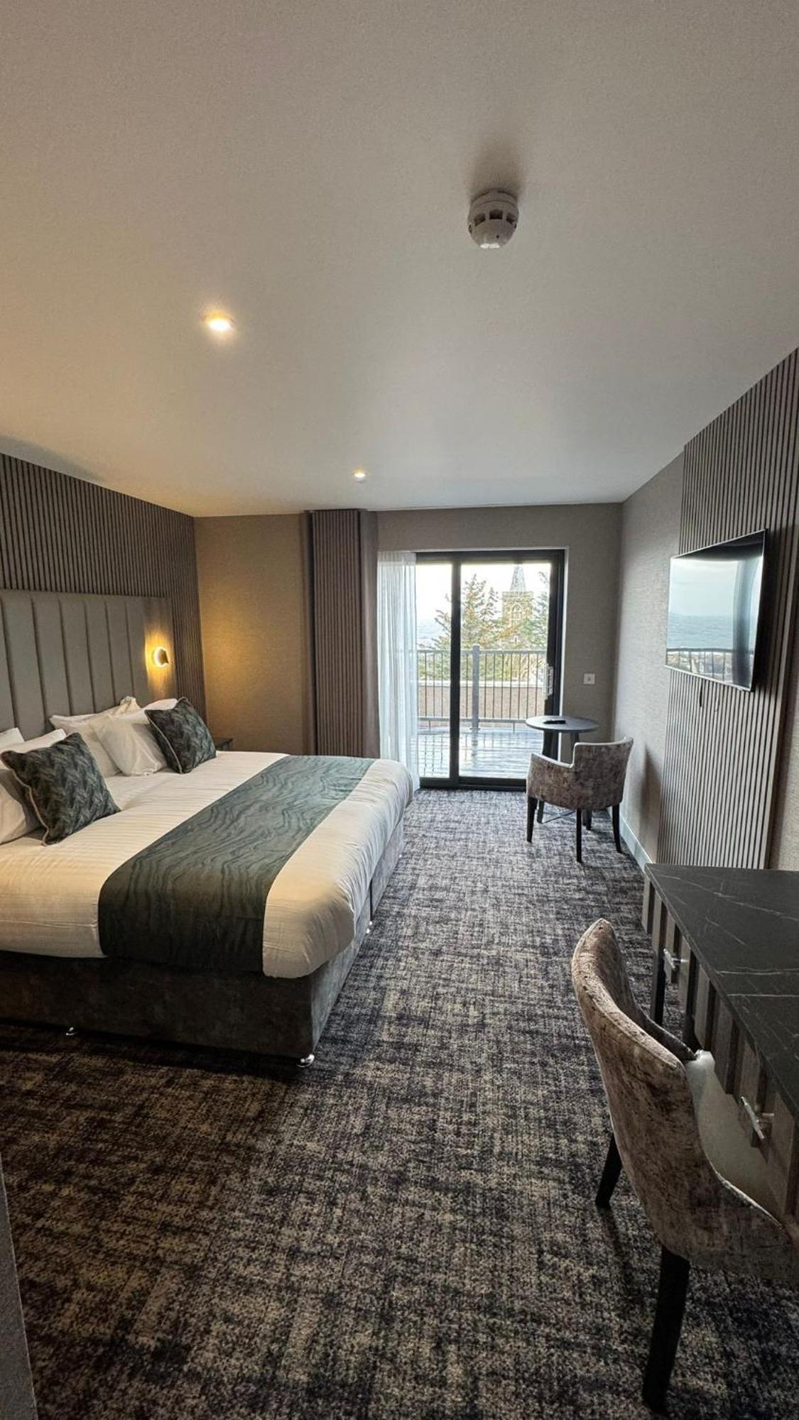 Hotel The Knowes & Restaurant Macduff