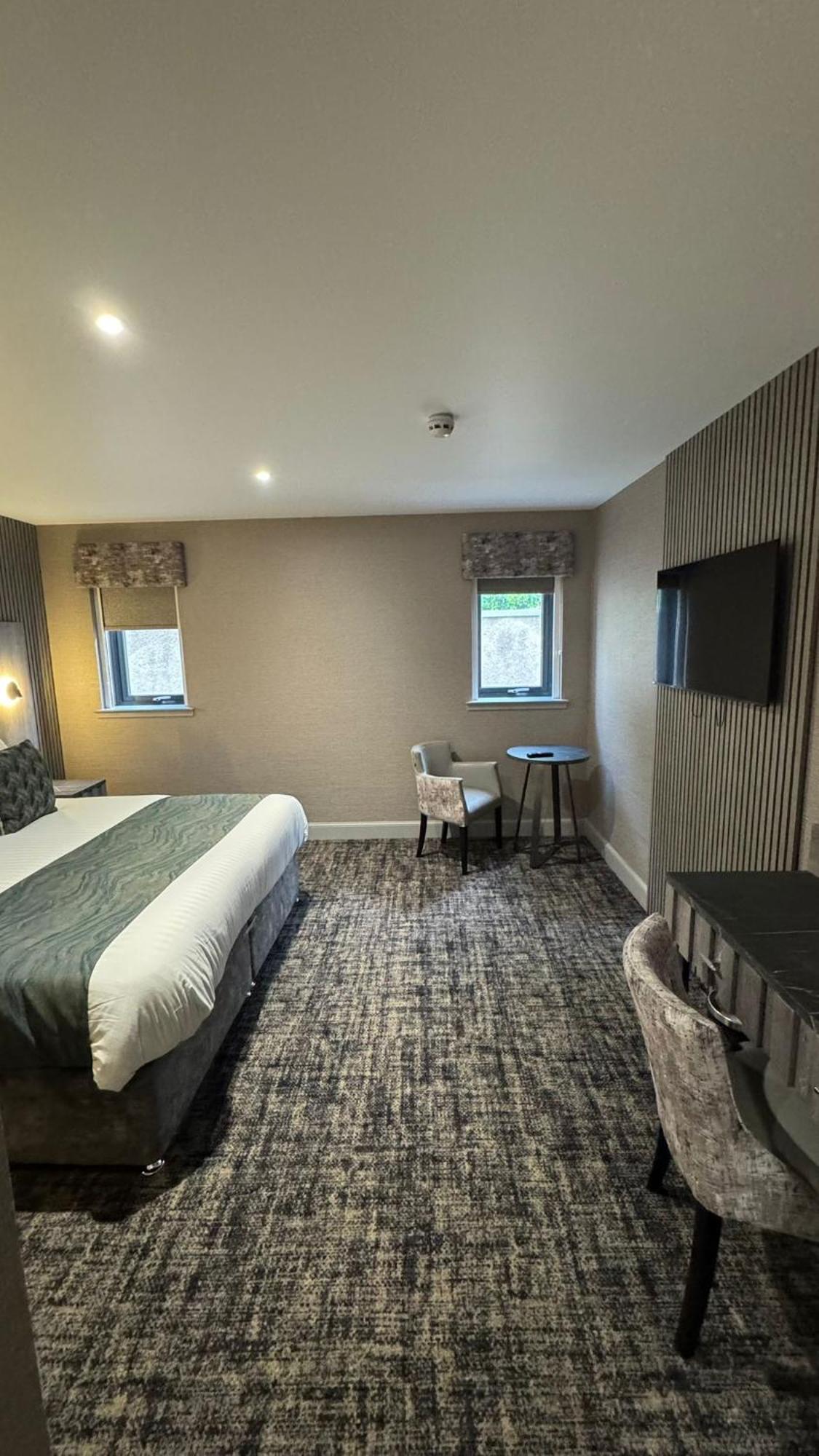 Hotel The Knowes & Restaurant