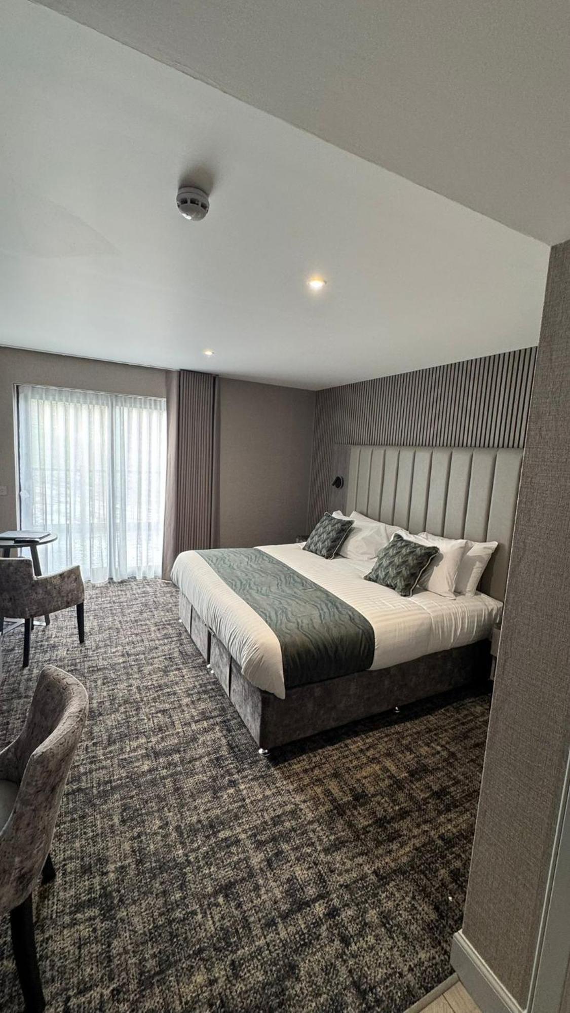 Hotel The Knowes & Restaurant 3*