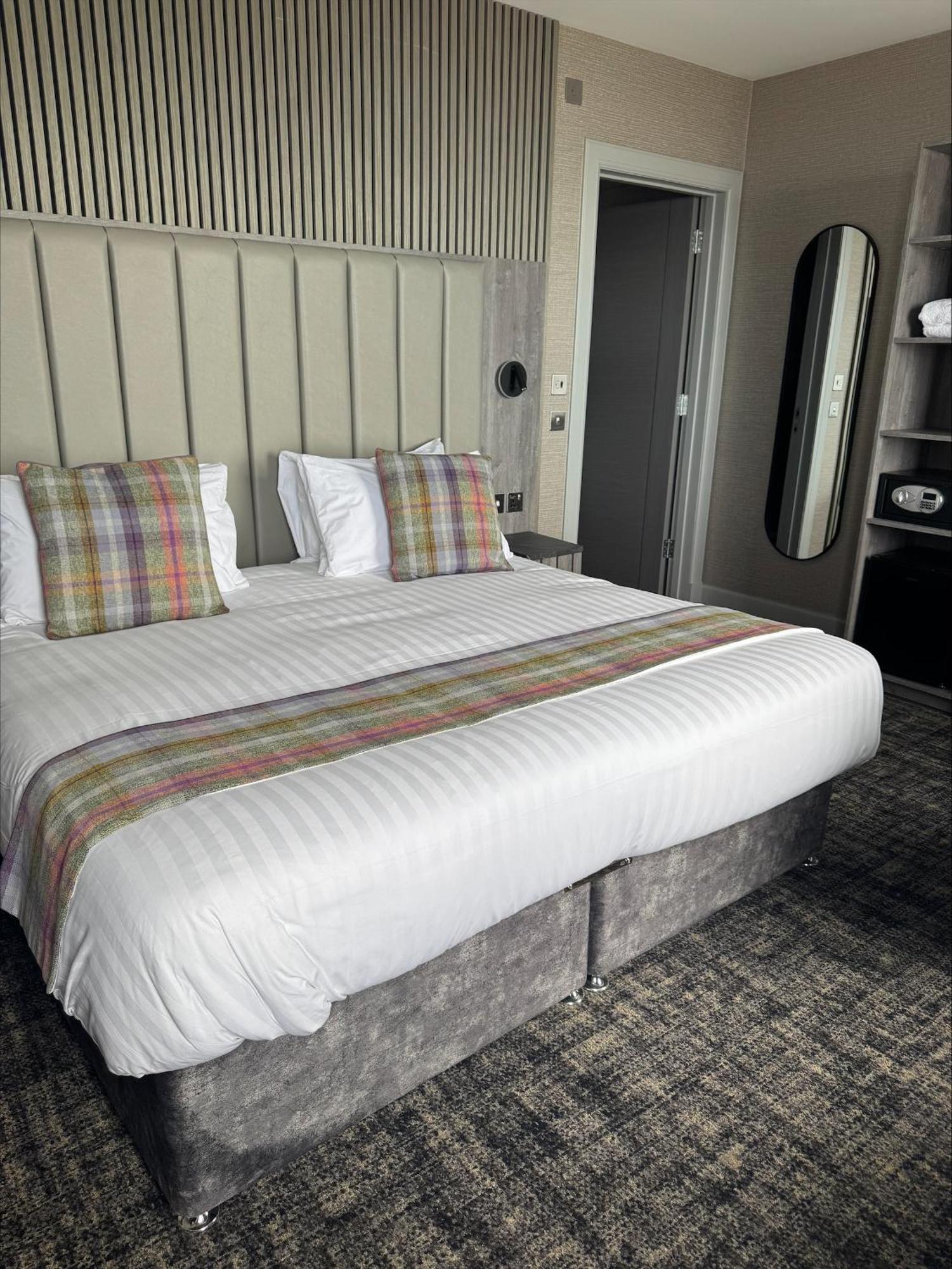 The Knowes & Restaurant 3*