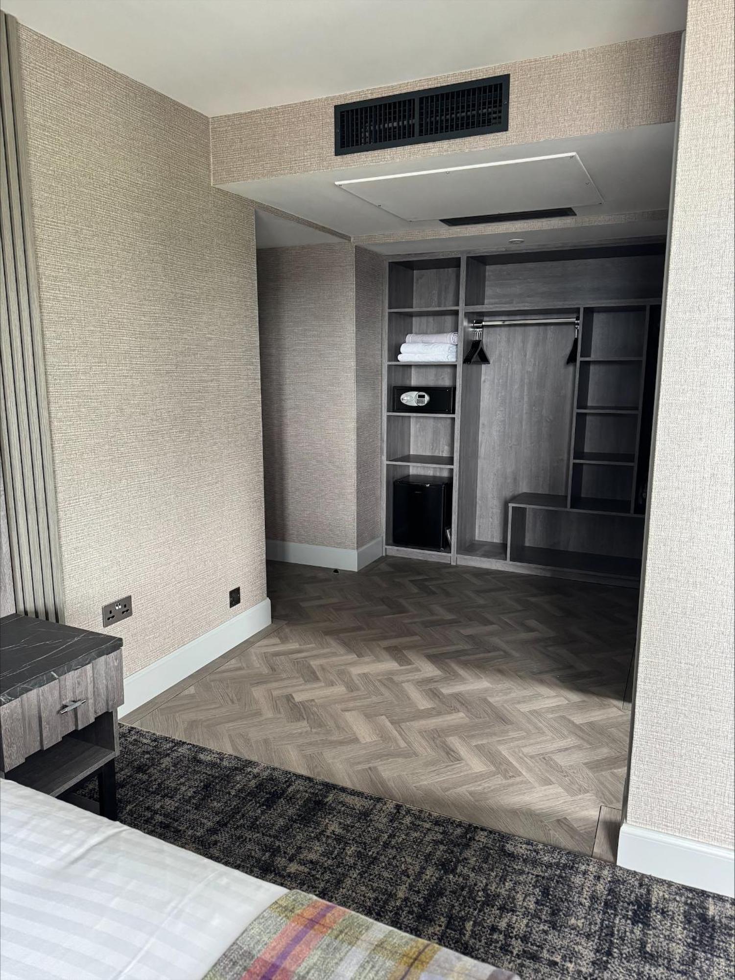 The Knowes & Restaurant 3*