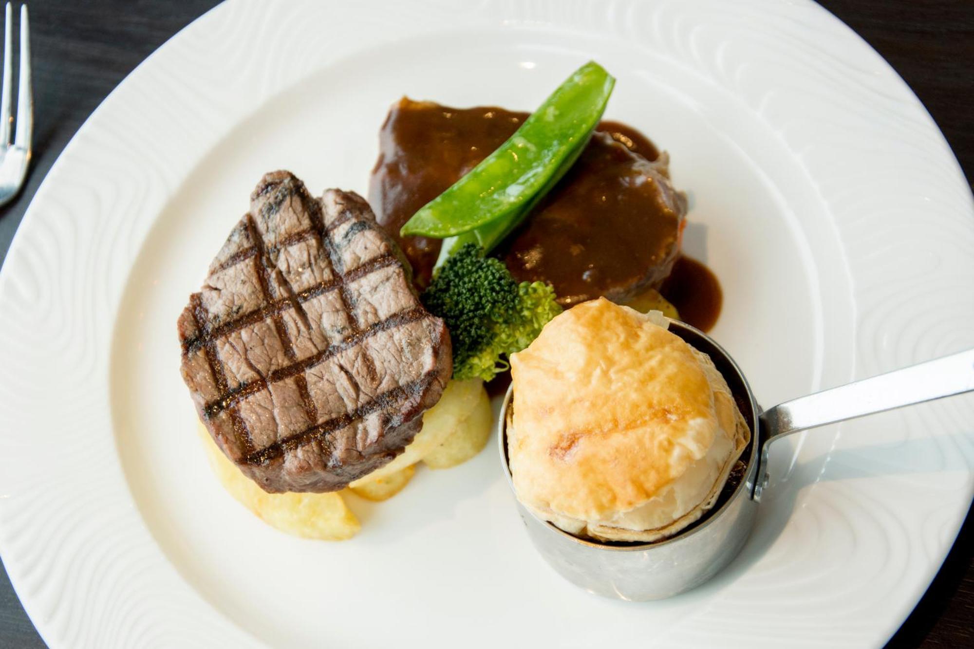 The Knowes & Restaurant Hotel