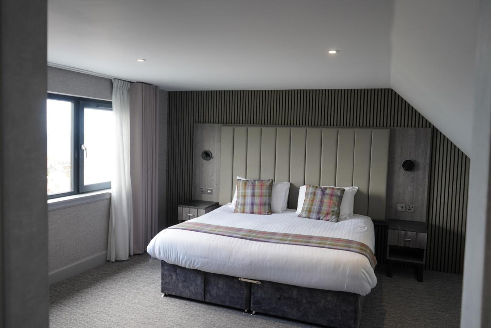 The Knowes & Restaurant 3* Macduff