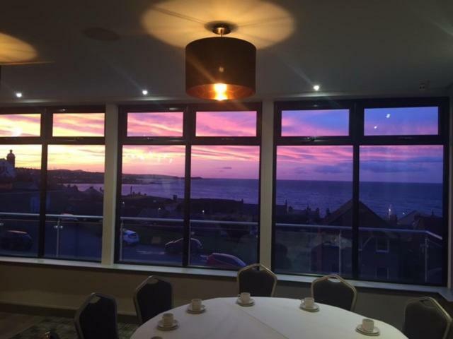 The Knowes & Restaurant 3*